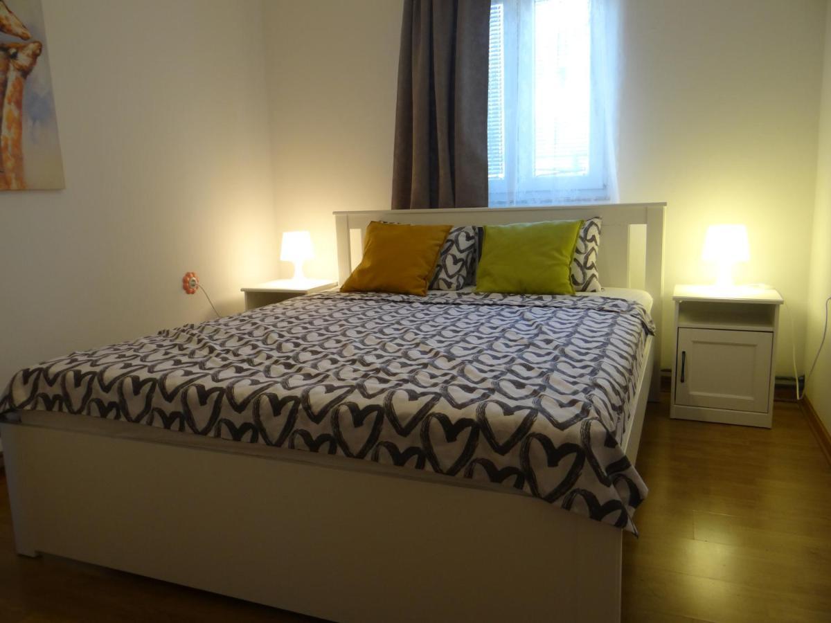 Apartman Ana & Marta Senj  Eksteriør bilde
