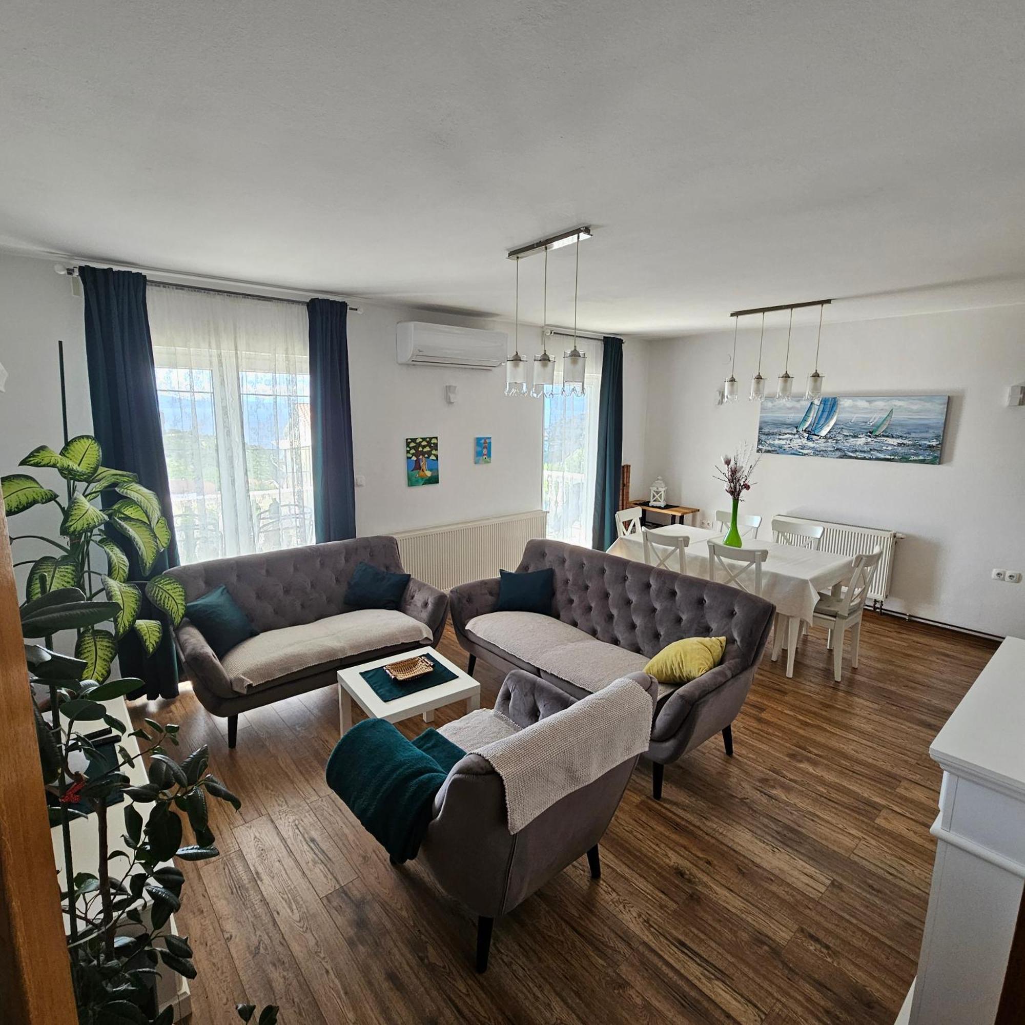 Apartman Ana & Marta Senj  Eksteriør bilde